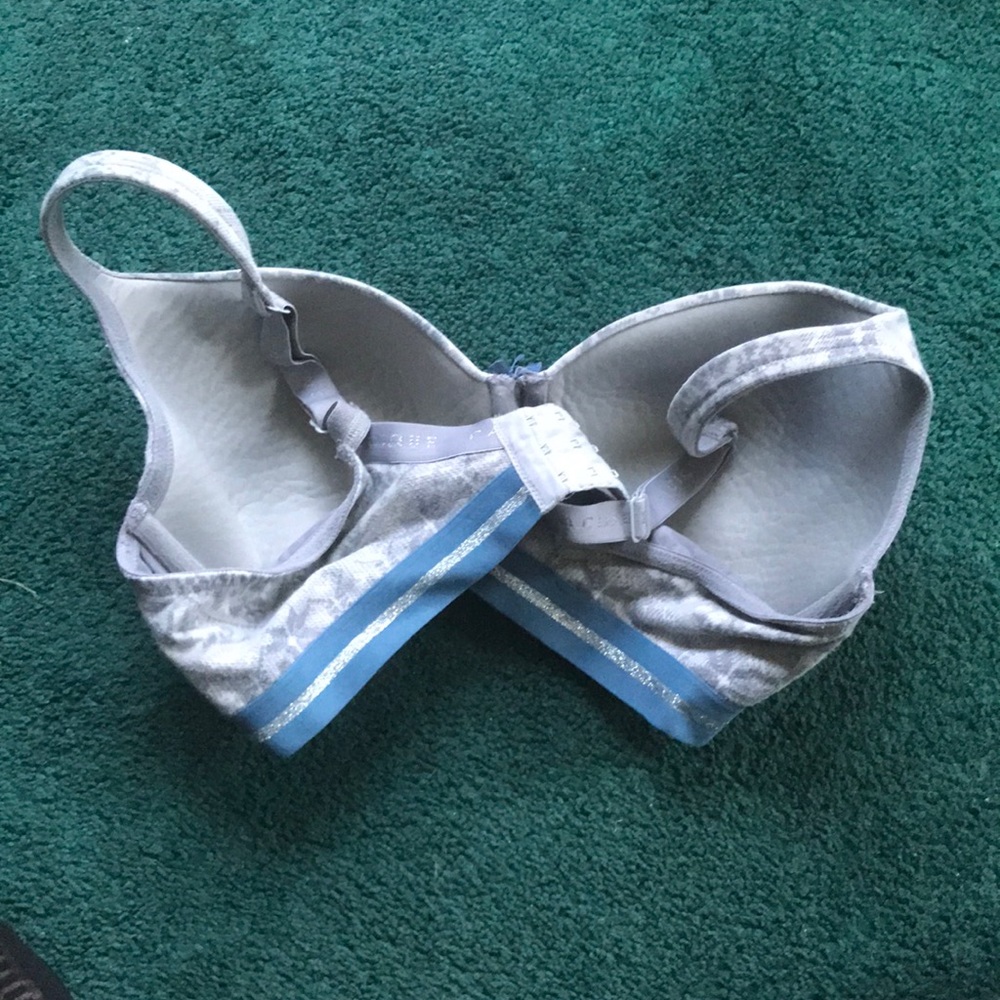 Snowflake bra - Picture 3 of 3